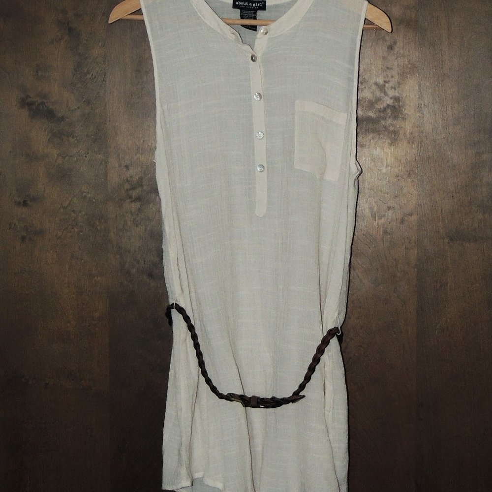 About A Girl - Junior's Button Down Sleeveless Tunic